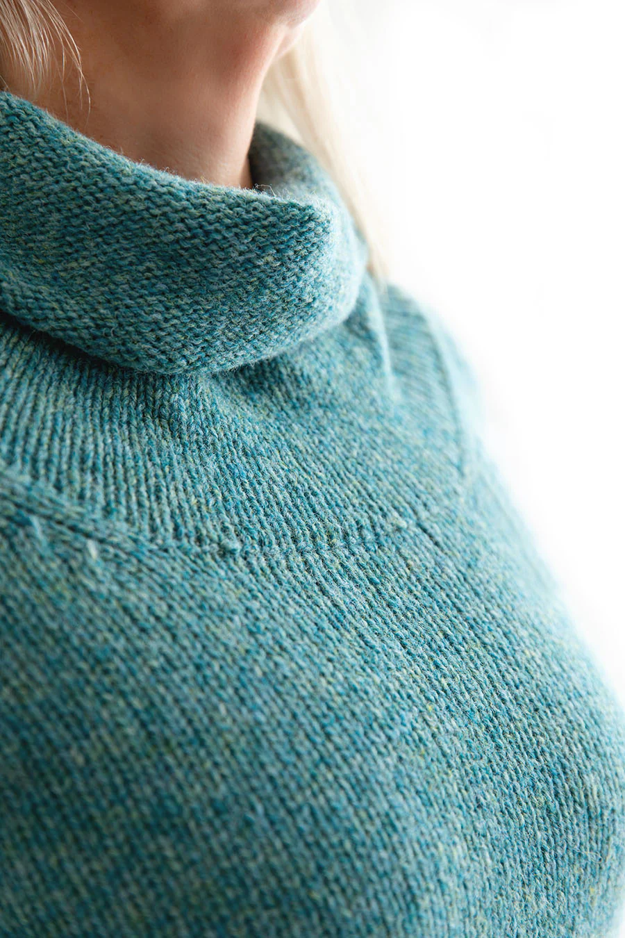 Womens Chunky Cowl neck jumper - light teal - Image 5